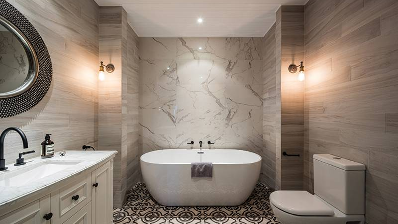 A Bathroom Oasis: Unveiling the Secrets of the Ultimate Personal Sanctuary