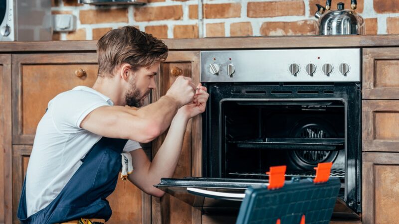 Why Your Oven Needs Repairs and Maintenance Before the Holidays?