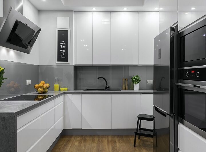 Where to Find Professional Kitchen Wrapping Services in Uithoorn