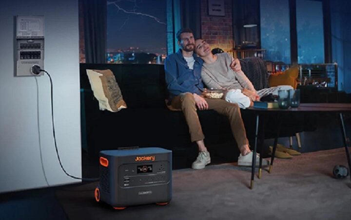 Enhancing Home Resilience with Emergency Solar Generators and Transfer Switches