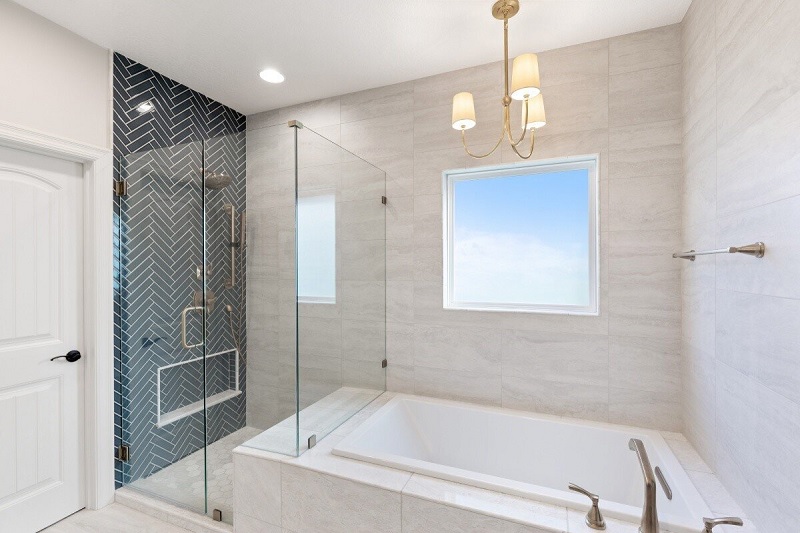 Radiator Outlet Reveals The Benefits Of Freestanding Baths Vs. Built-In Baths